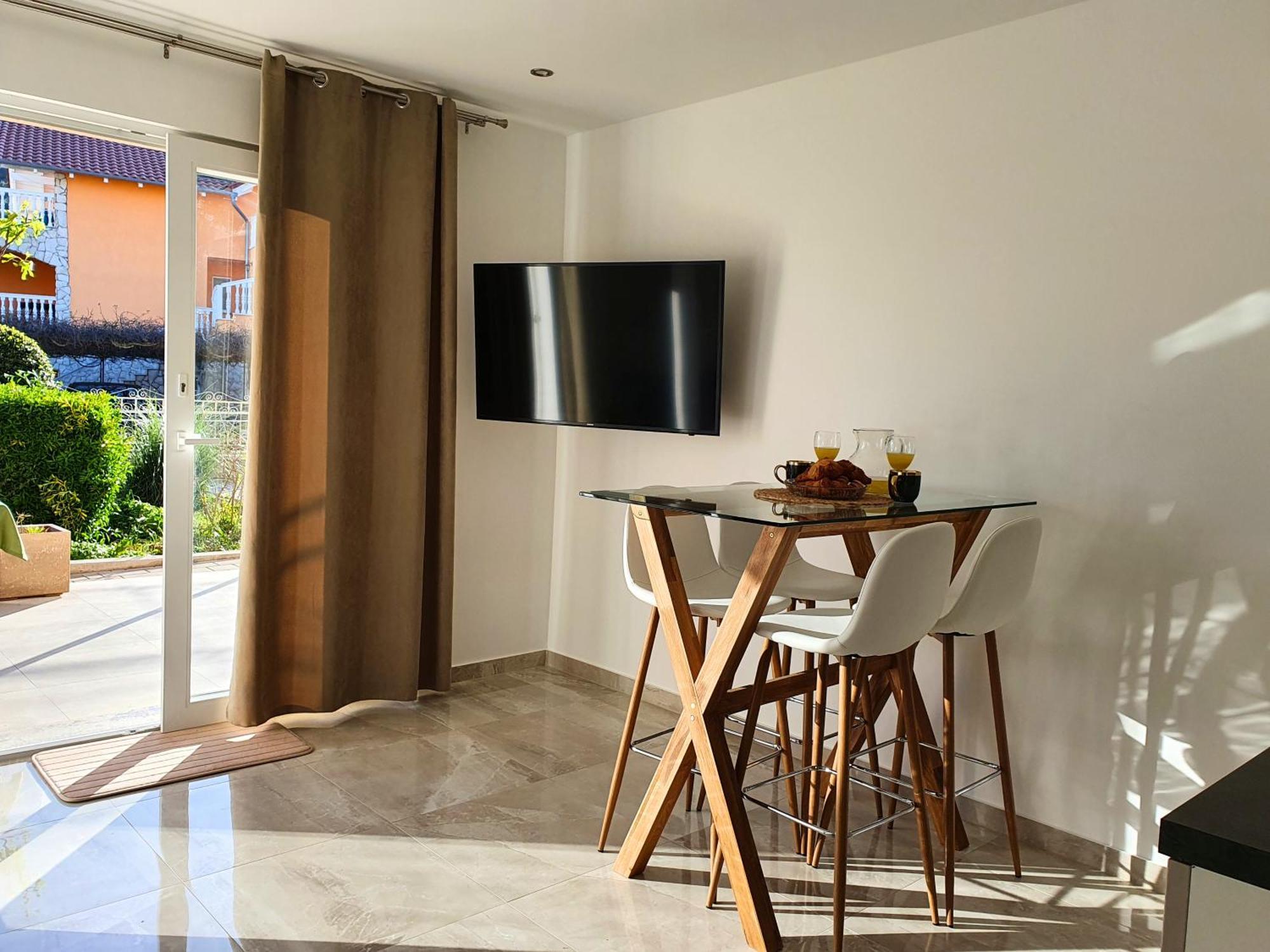 Gracienda Apartment บิลิเซ ภายนอก รูปภาพ